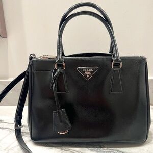 Prada - Double Tote Saffiano Leather, Red Interior - Excellent Condition